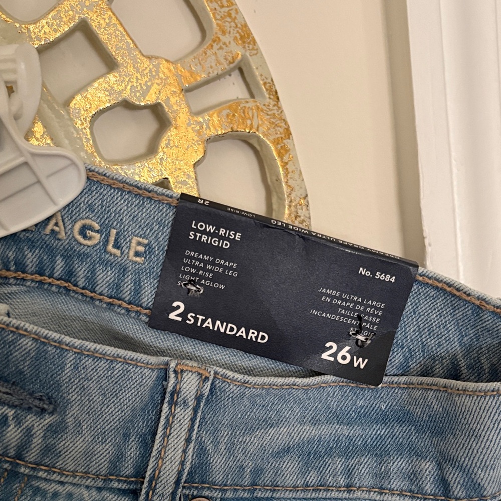 American Eagle Outfitters low rise- Strigid Light Blue Women's Jeans, 2/26